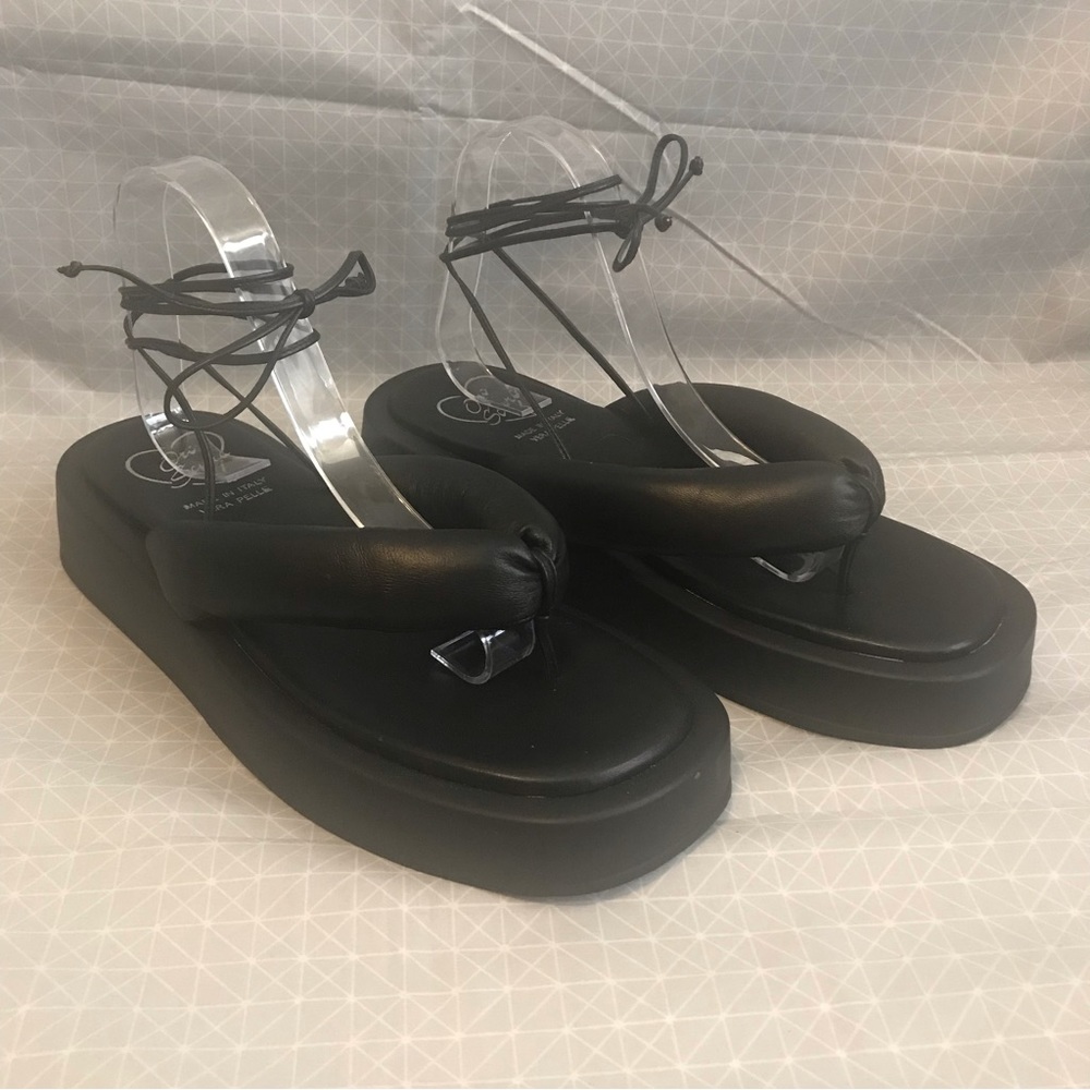 NWOT OroScuro Italian Padded Leather Sandals in Black 41